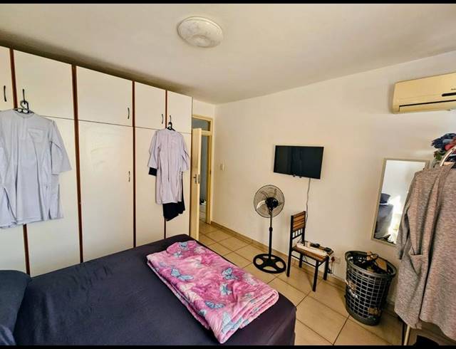 1 BEDROOM APARTMENT FOR SALE IN OVERPORT